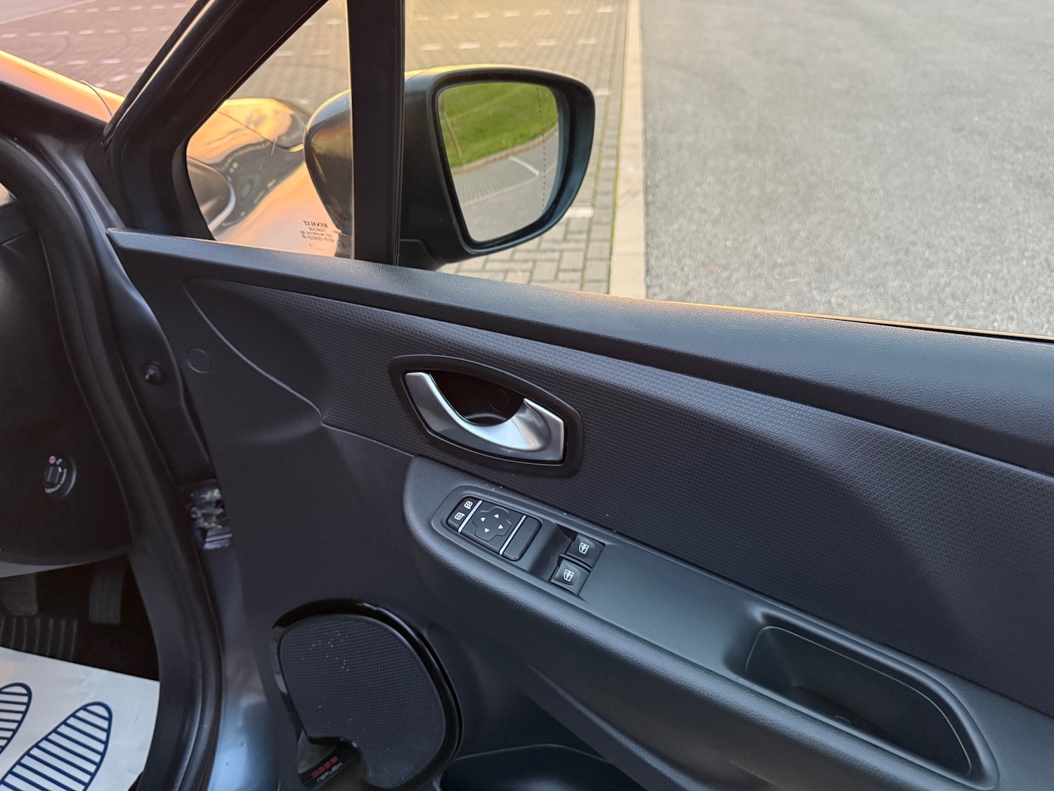 Used Renault Clio 2019 for sale - 76477198: Photo 14