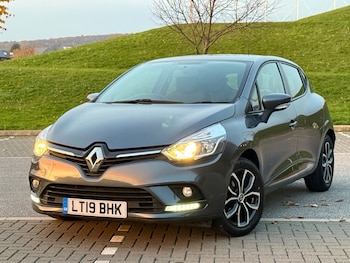 Used Renault Clio 2019 for sale - 76477198: Photo