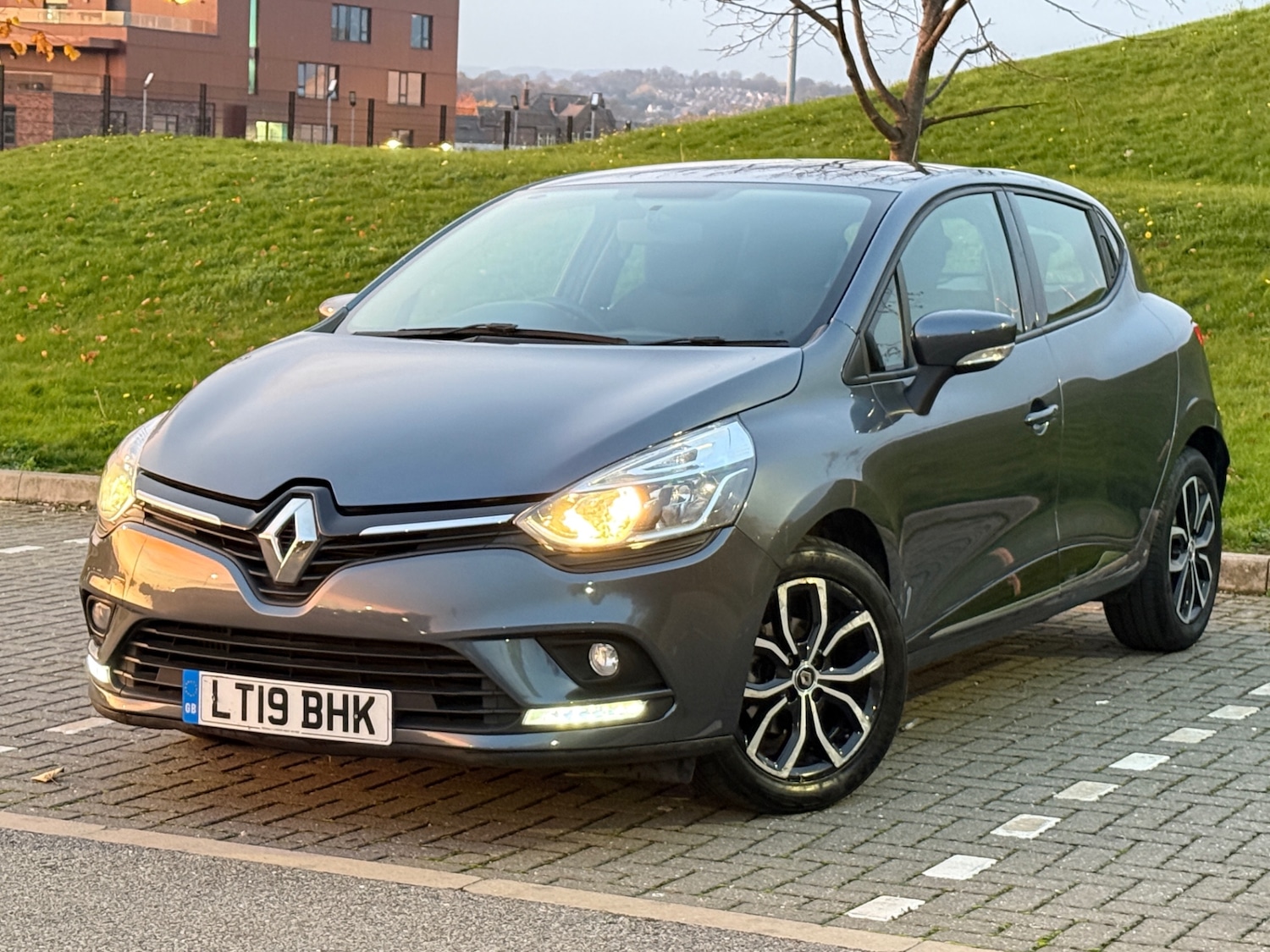 Used Renault Clio 2019 for sale - 76477198: Photo 23