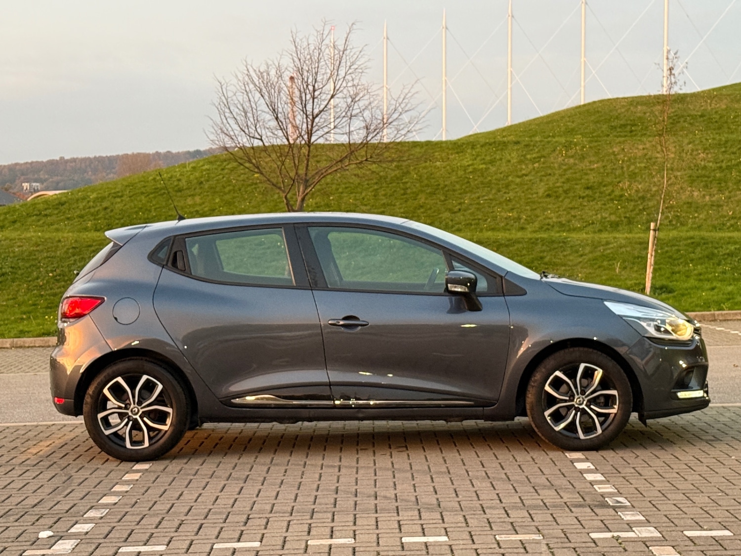 Used Renault Clio 2019 for sale - 76477198: Photo 8