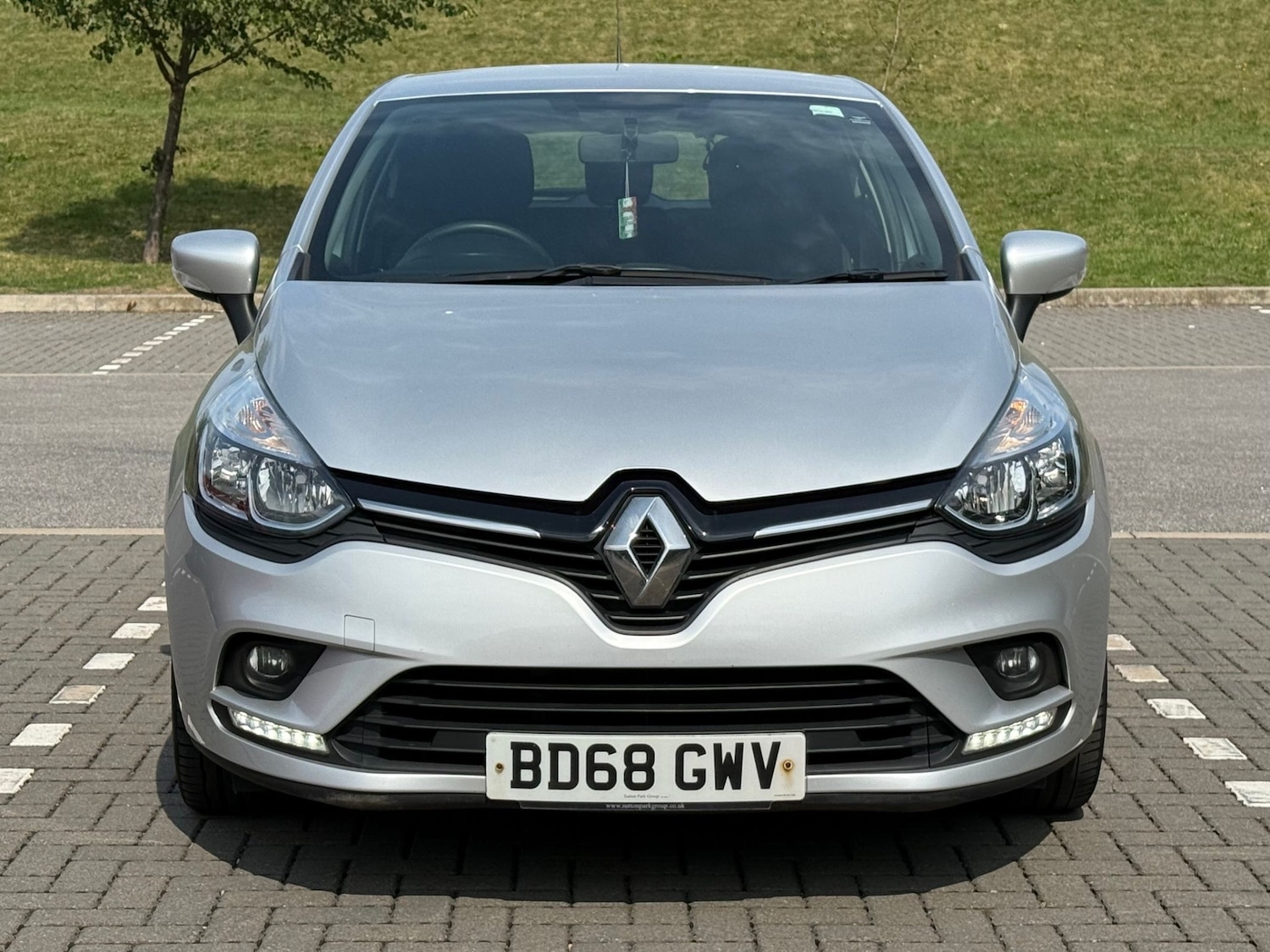 Used Renault Clio 2018 for sale - 77248051: Photo 2