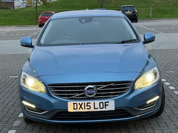 Used Volvo S60 2015 for sale - 76193487: Photo 2