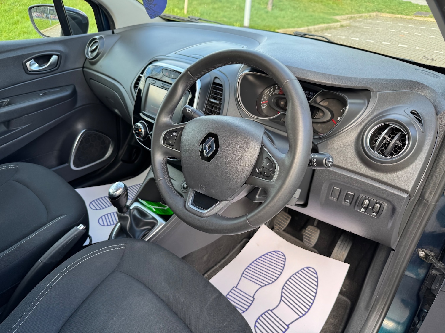 Used Renault Captur 2018 for sale - 77877397: Photo 10