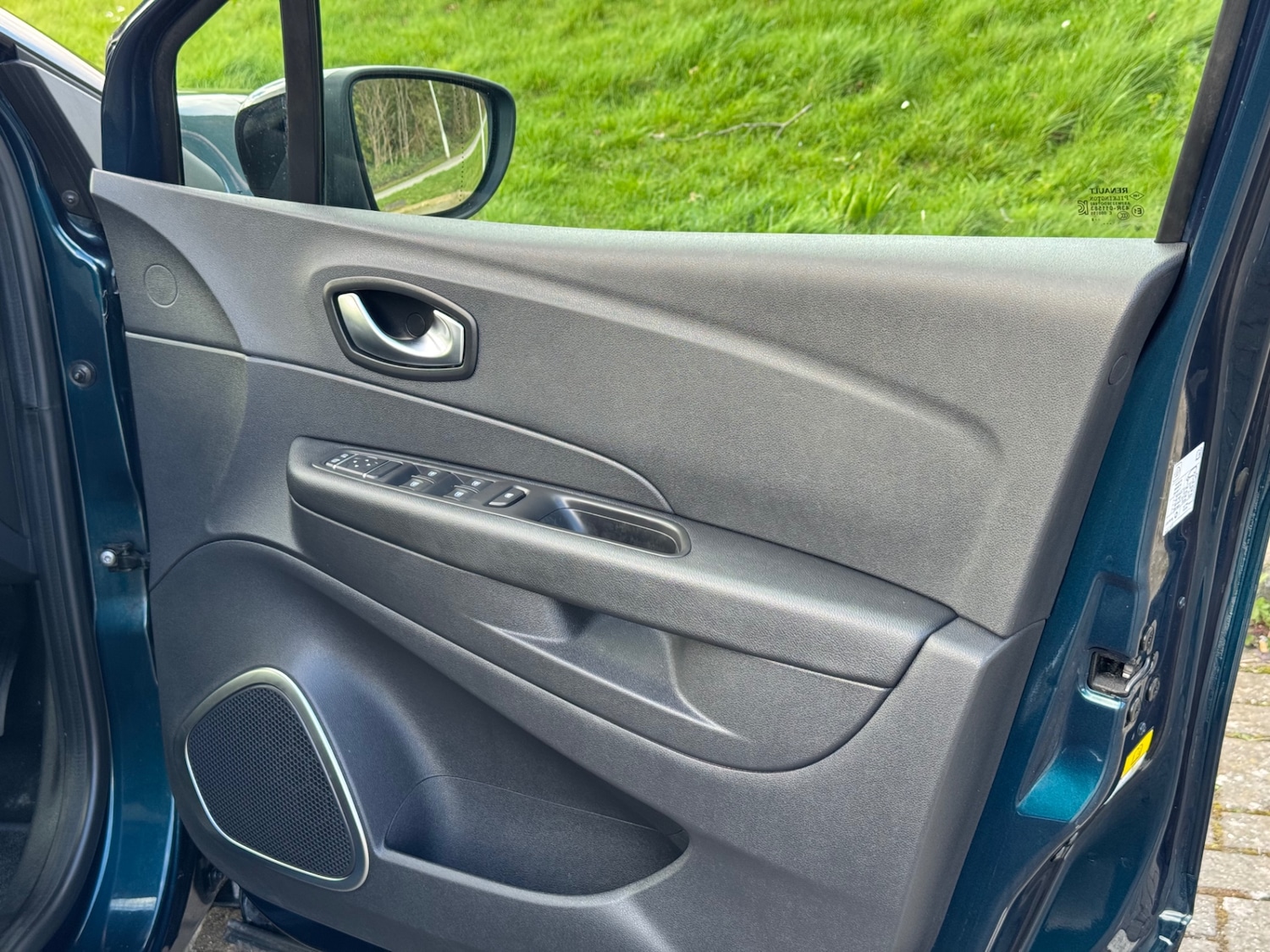 Used Renault Captur 2018 for sale - 77877397: Photo 27