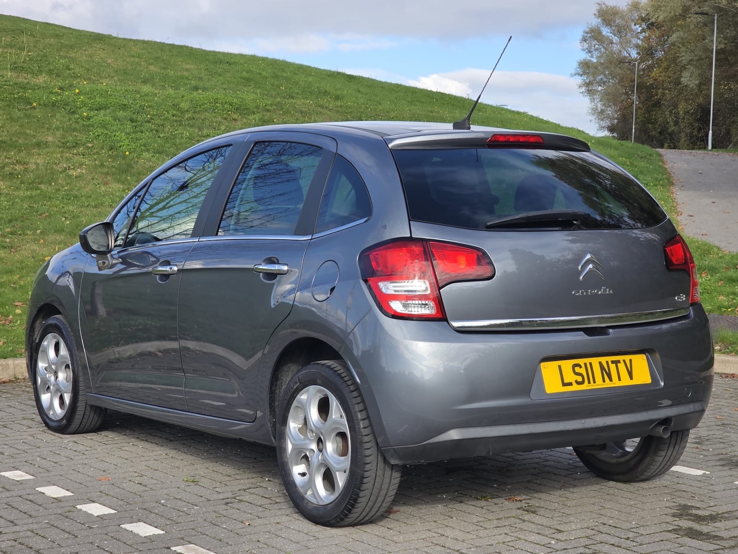 Used Citroen C3 2011 for sale - 76194564: Photo 5