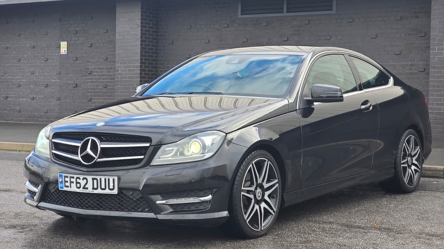 Used Mercedes-Benz C Class 2012 for sale - 76436571: Photo 1