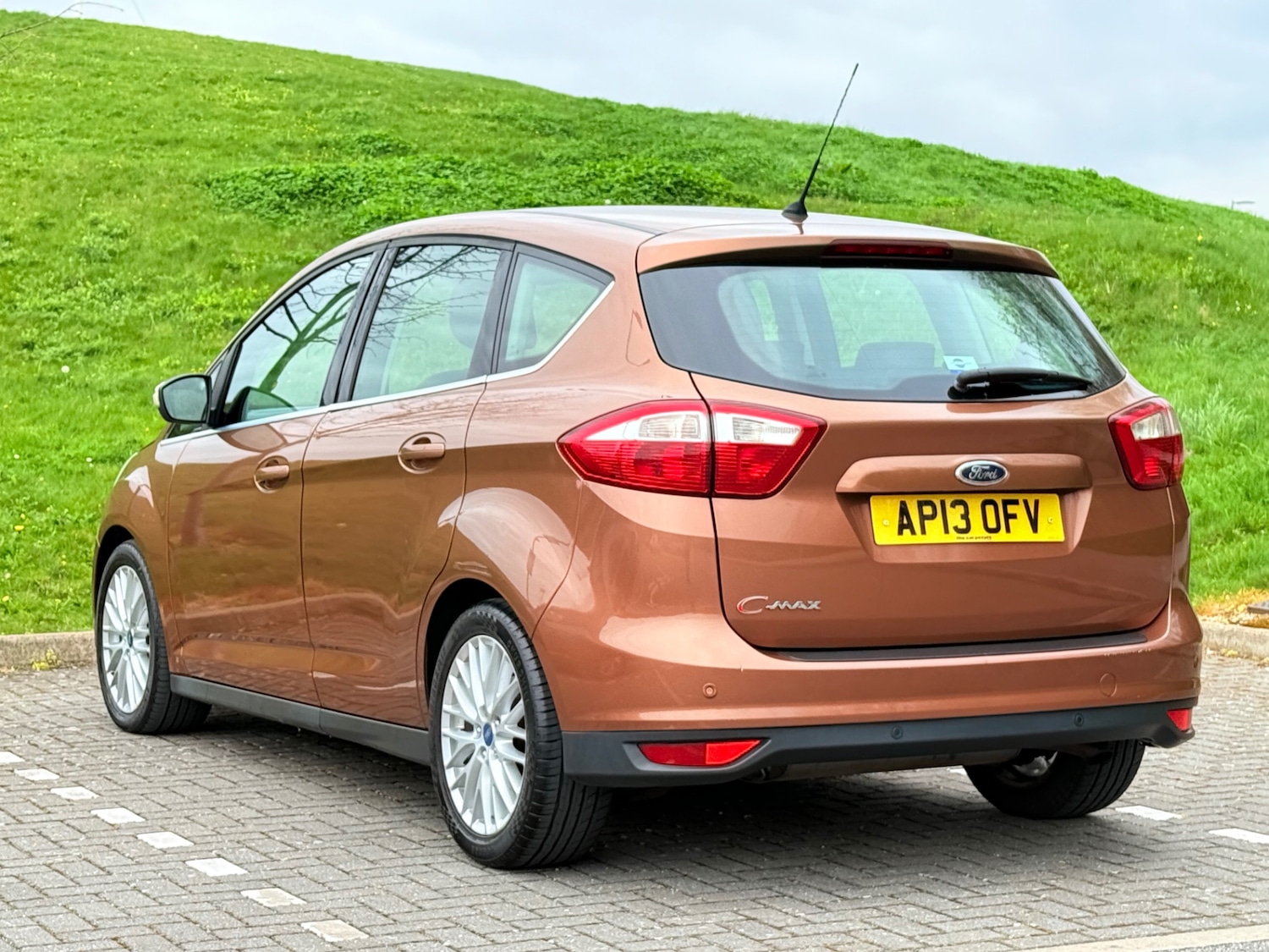 Used Ford C-Max 2013 for sale - 78092644: Photo 4