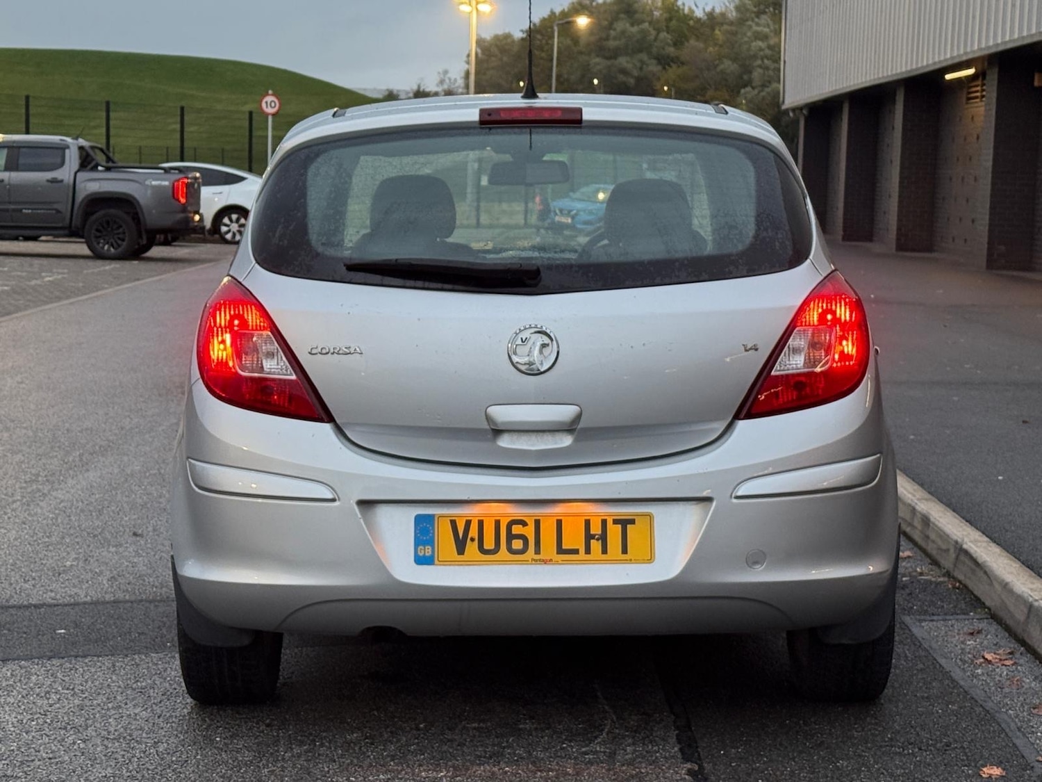Used Vauxhall Corsa 2011 for sale - 76340838: Photo 5