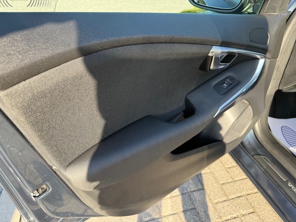 Used Volvo V40 2018 for sale - 74625412: Photo 20