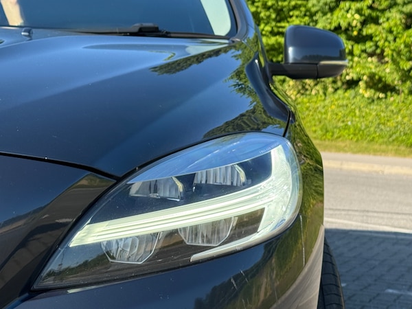 Used Volvo V40 2018 for sale - 74625412: Photo 28