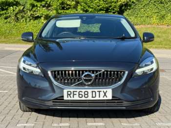 Used Volvo V40 2018 for sale - 74625412: Photo