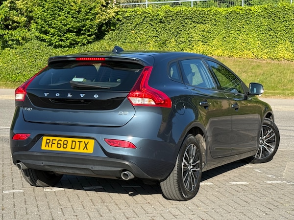 Used Volvo V40 2018 for sale - 74625412: Photo 6