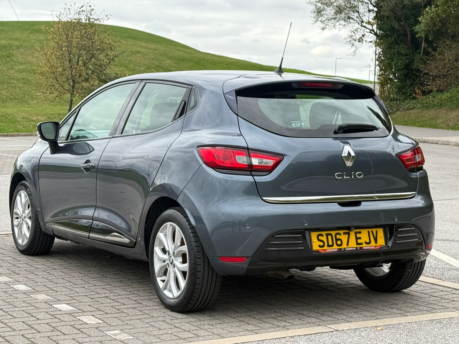Used Renault Clio 2017 for sale - 76037960: Photo 4