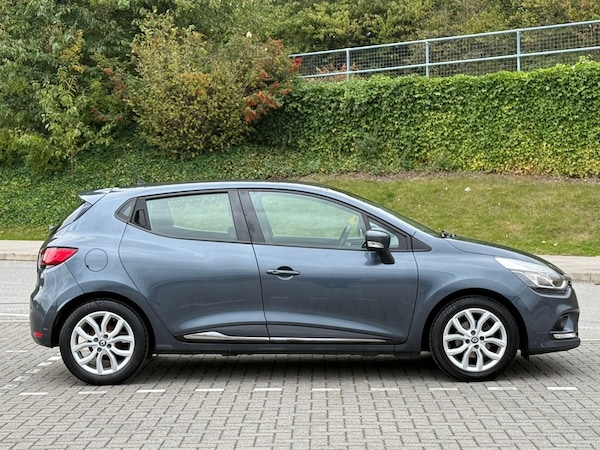 Used Renault Clio 2017 for sale - 76037960: Photo 8