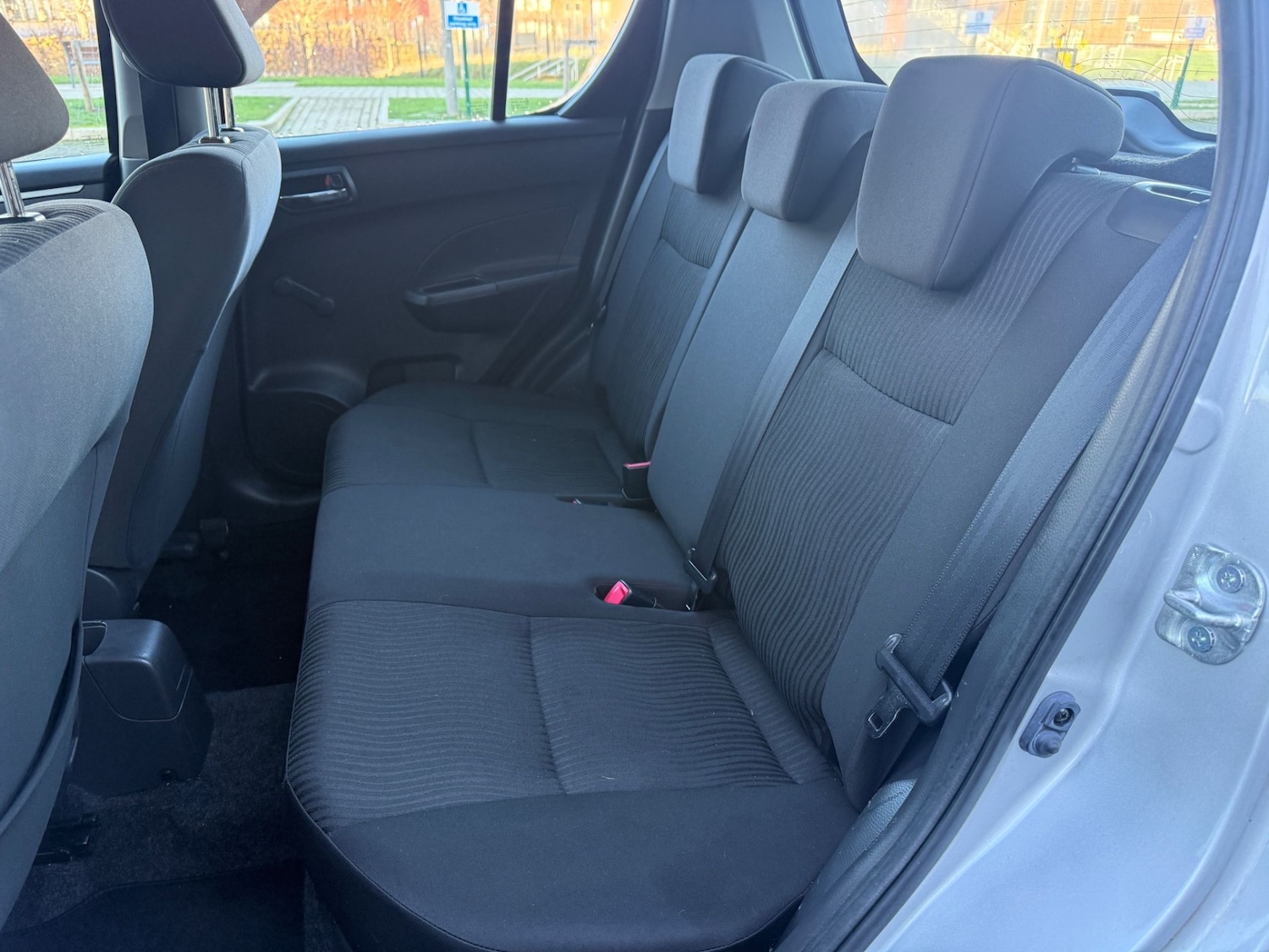 Used Suzuki Swift 2012 for sale - 76968644: Photo 20