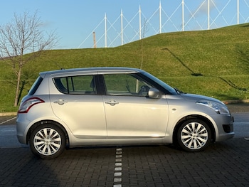 Used Suzuki Swift 2012 for sale - 76968644: Photo