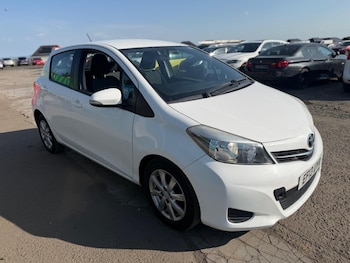 Used Toyota Yaris 2013 for sale - 79473512: Photo