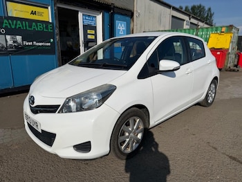 Used Toyota Yaris 2013 for sale - 79473512: Photo