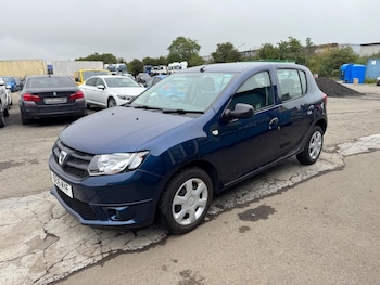 Used Dacia Sandero 2016 for sale - 79473505: Photo