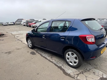 Used Dacia Sandero 2016 for sale - 79473505: Photo