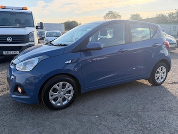 Used Hyundai i10 2015 for sale - 79524712: Photo