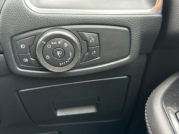 Used Ford S-Max 2015 for sale - 76296133: Photo 22