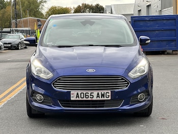 Used Ford S-Max 2015 for sale - 76296133: Photo 2