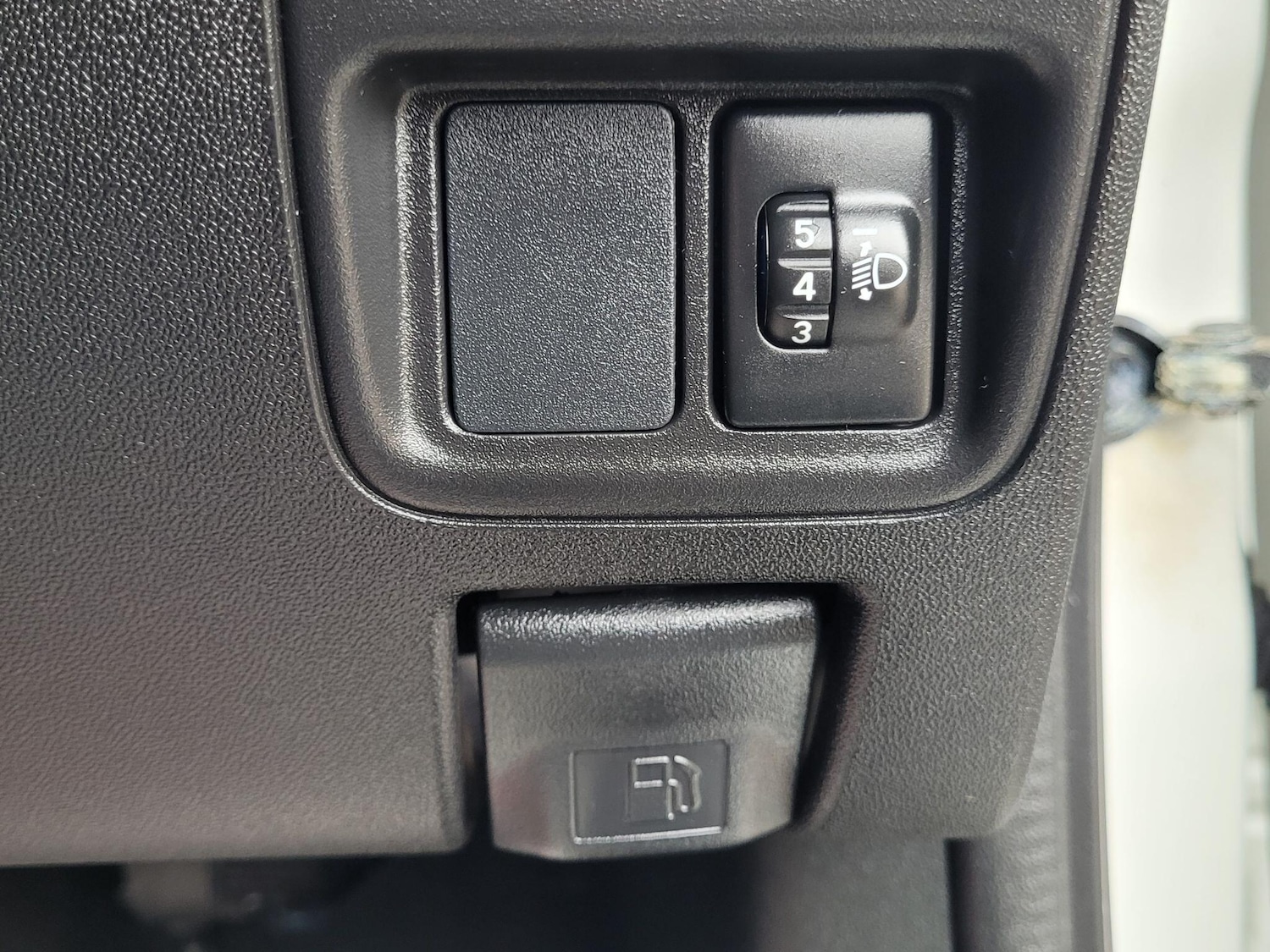 Used Peugeot 108 2015 for sale - 76831784: Photo 51