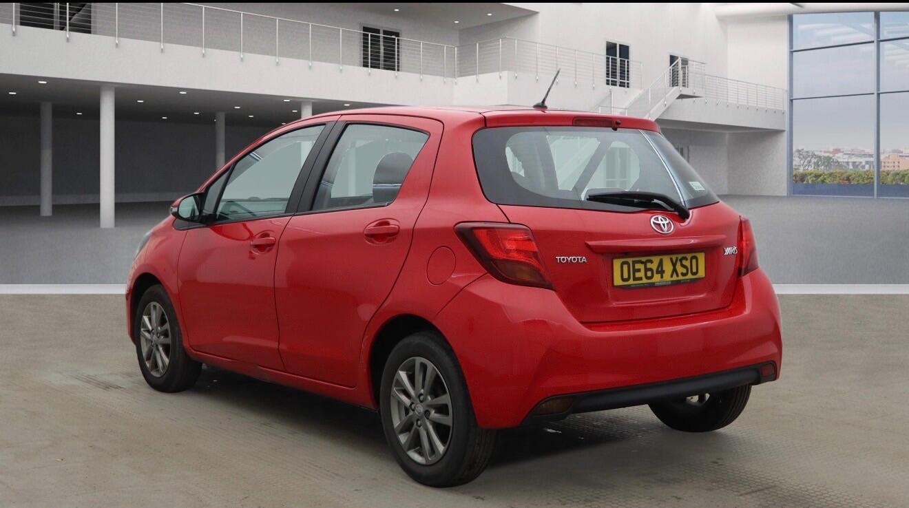 Used Toyota Yaris 2015 for sale - 77823864: Photo 3