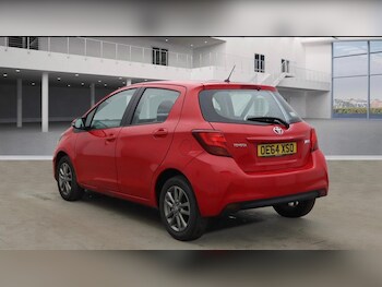 Used Toyota Yaris 2015 for sale - 77823864: Photo