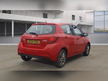 Used Toyota Yaris 2015 for sale - 77823864: Photo