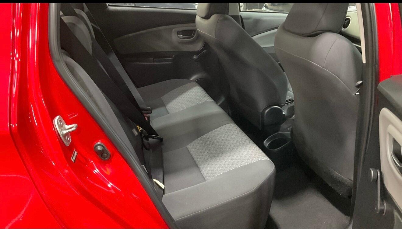 Used Toyota Yaris 2015 for sale - 77823864: Photo 6