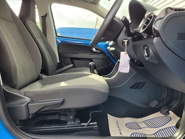 Used Volkswagen up! 2015 for sale - 75326977: Photo 24