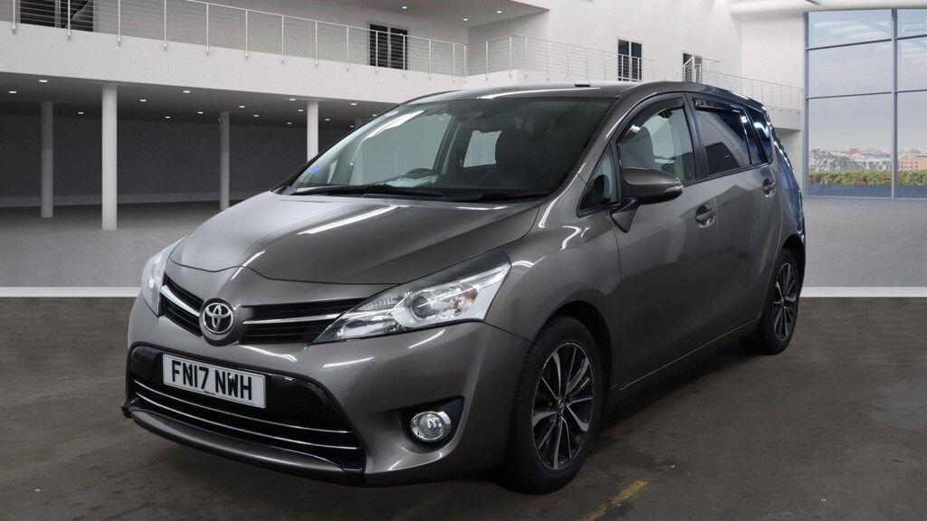 Used Toyota Verso 2017 for sale - 77994249: Photo 2