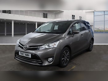 Used Toyota Verso 2017 for sale - 77994249: Photo