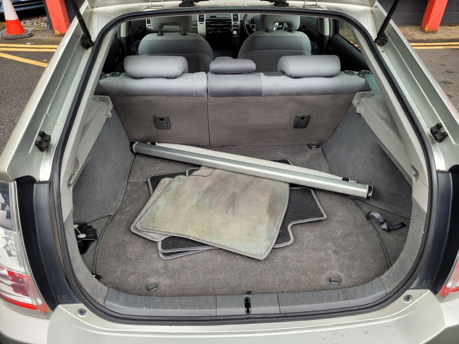 Used Toyota Prius 2005 for sale - 76831816: Photo 19