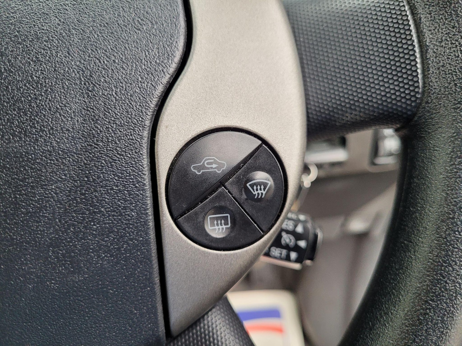 Used Toyota Prius 2005 for sale - 76831816: Photo 27