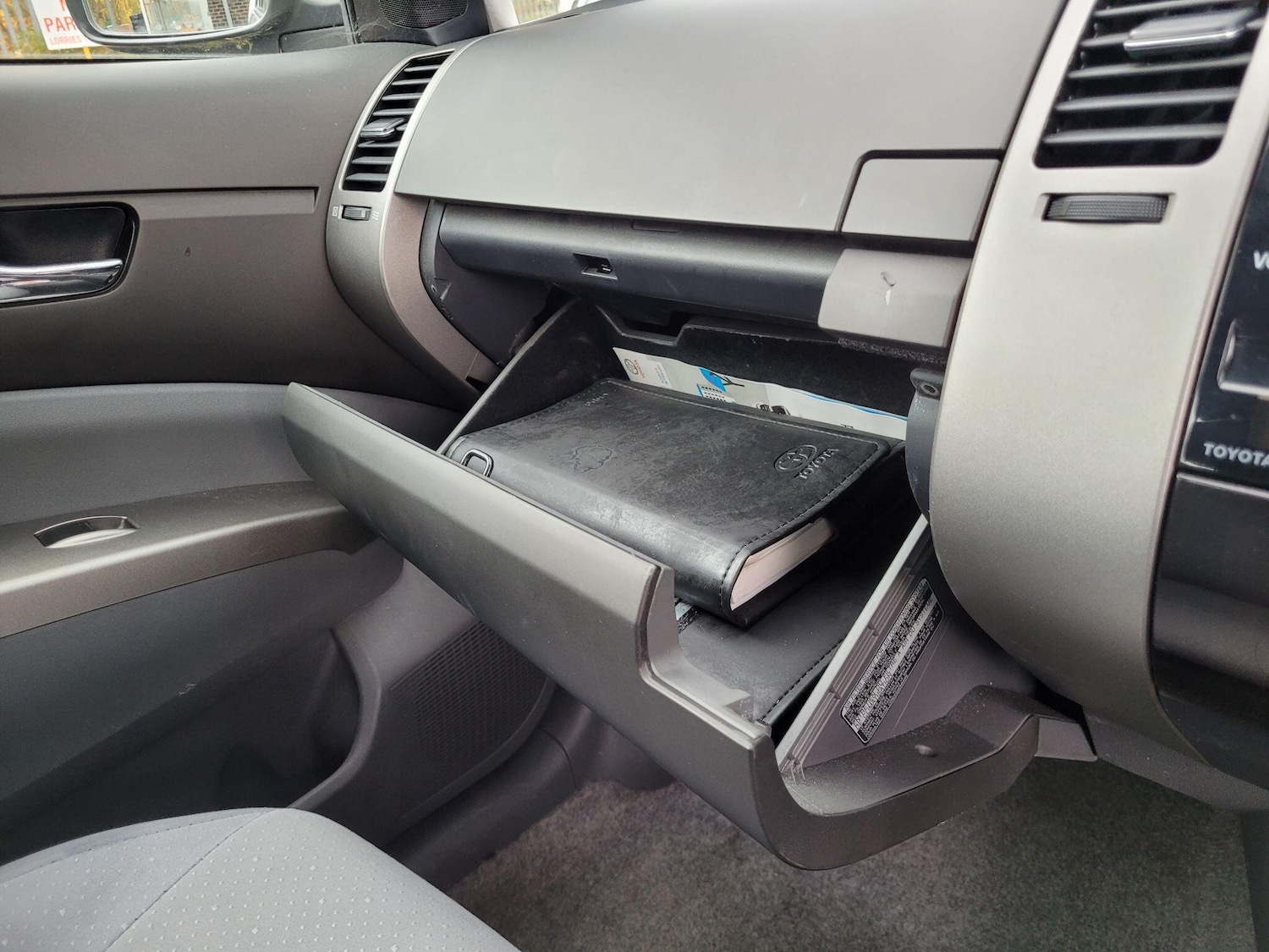 Used Toyota Prius 2005 for sale - 76831816: Photo 36