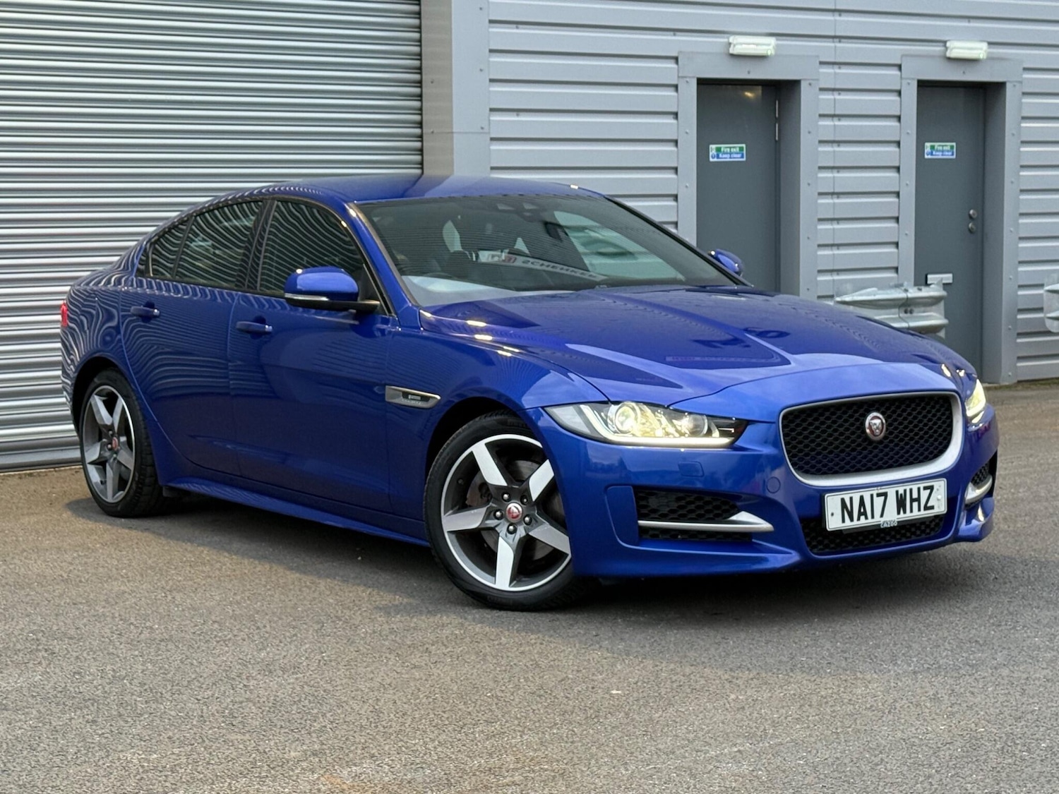 Used Jaguar XE 2017 for sale - 76984897: Photo 11