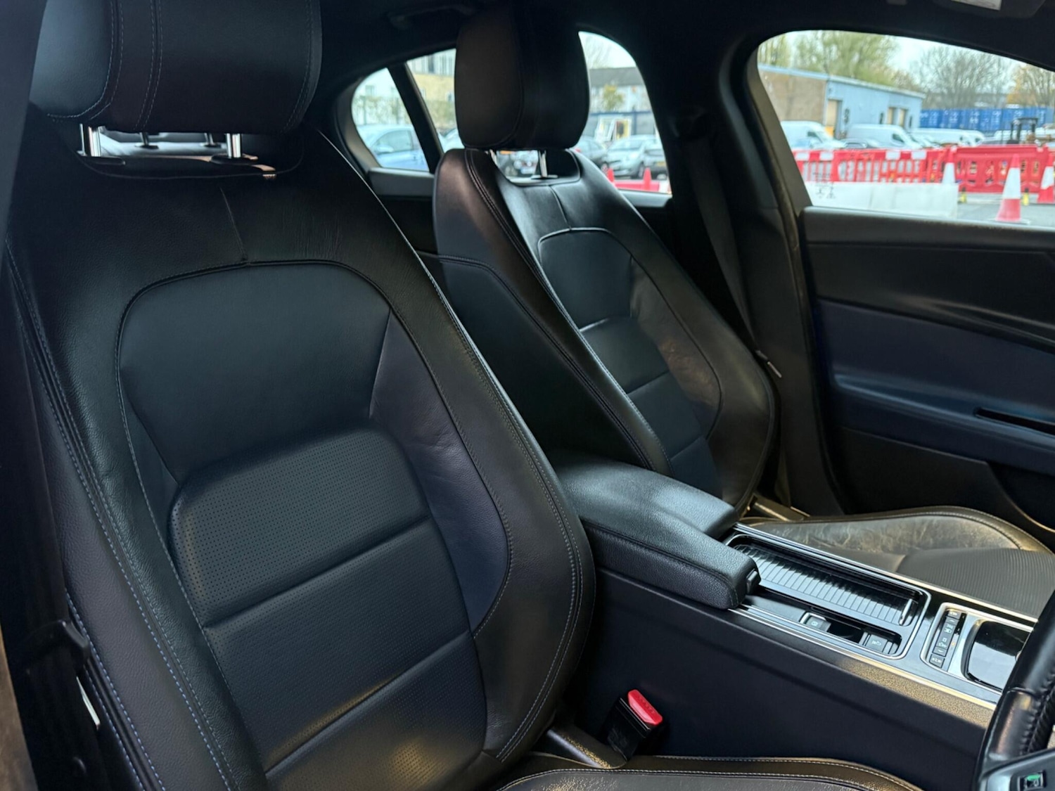 Used Jaguar XE 2017 for sale - 76984897: Photo 18