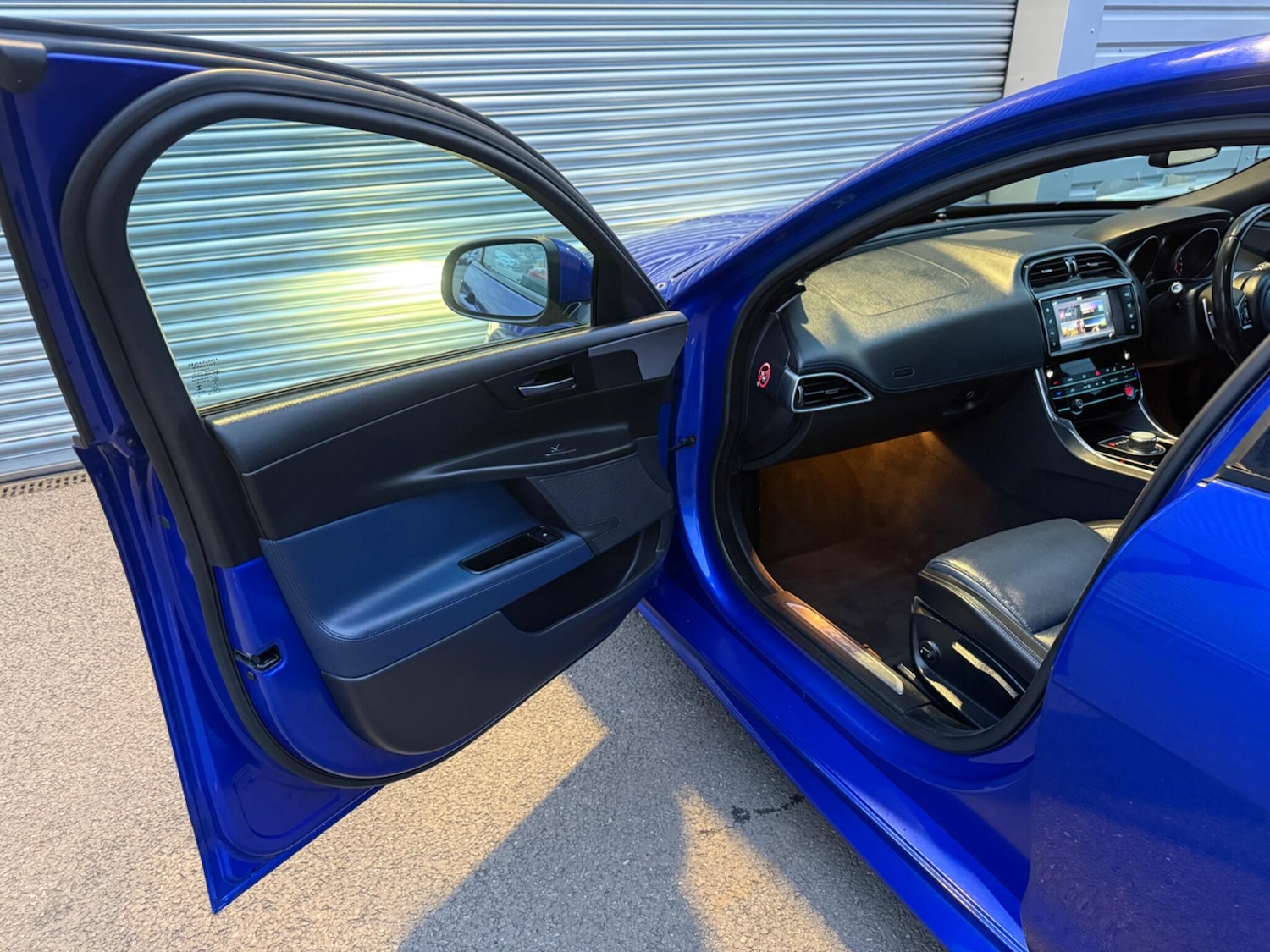 Used Jaguar XE 2017 for sale - 76984897: Photo 20