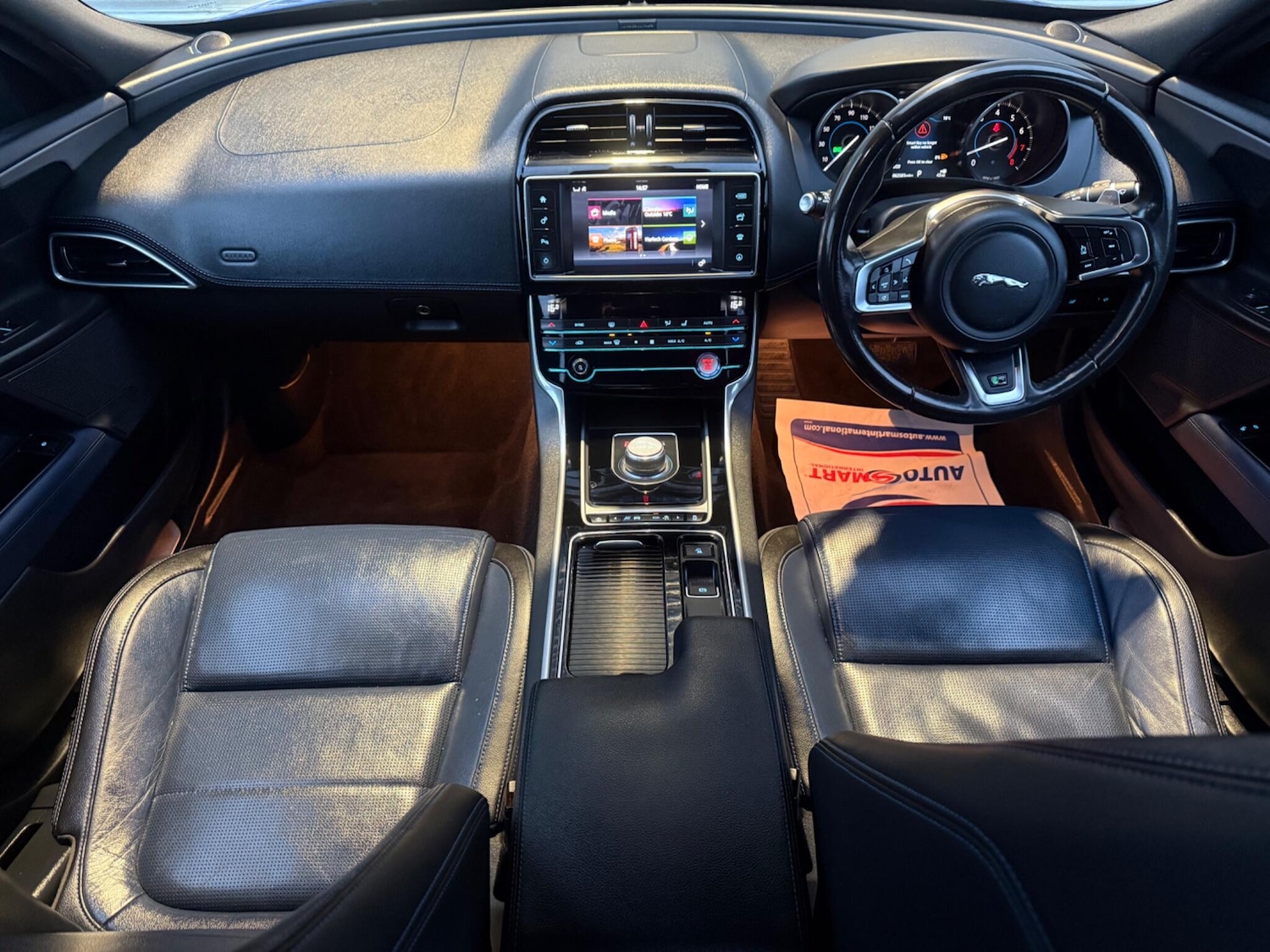 Used Jaguar XE 2017 for sale - 76984897: Photo 25