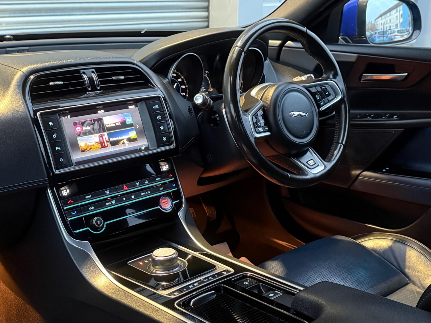 Used Jaguar XE 2017 for sale - 76984897: Photo 26