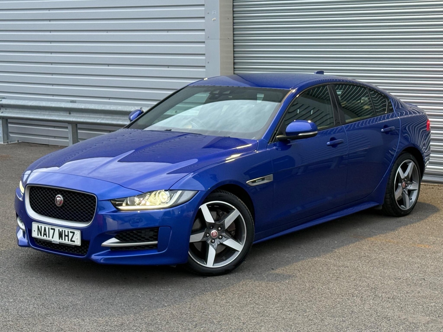 Used Jaguar XE 2017 for sale - 76984897: Photo 3