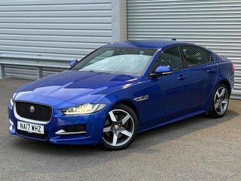 Used Jaguar XE 2017 for sale - 76984897: Photo