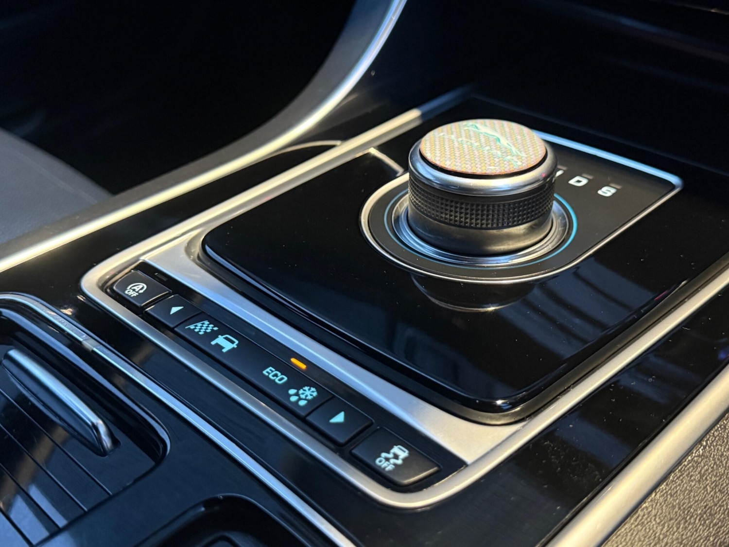 Used Jaguar XE 2017 for sale - 76984897: Photo 53