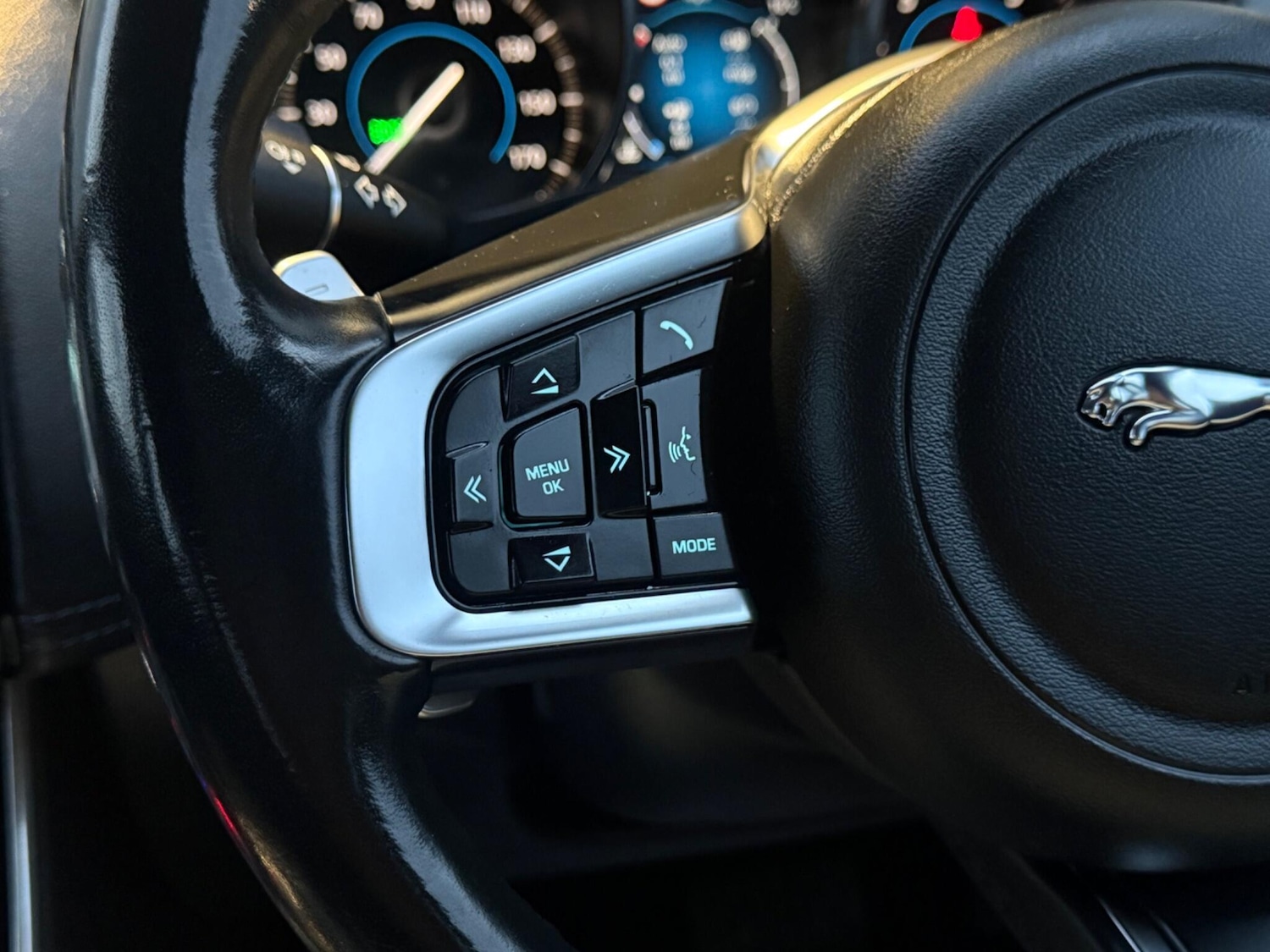 Used Jaguar XE 2017 for sale - 76984897: Photo 57