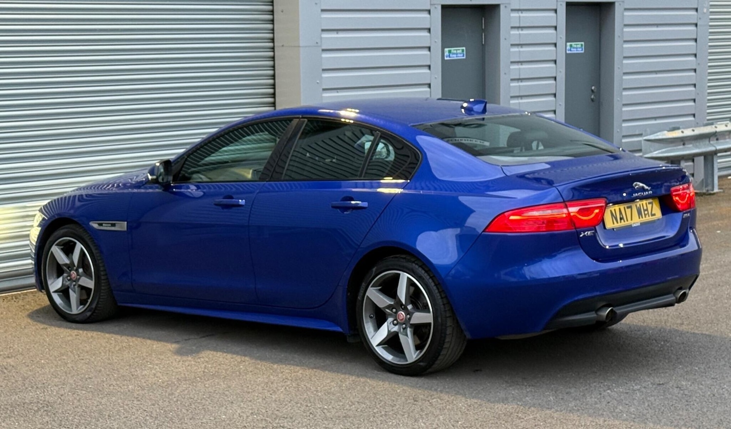 Used Jaguar XE 2017 for sale - 76984897: Photo 6