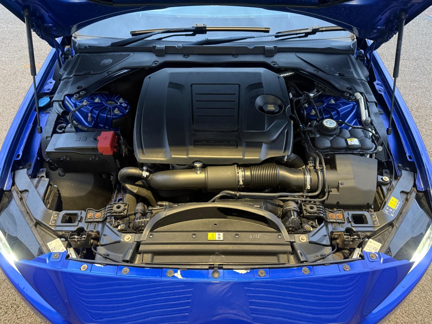 Used Jaguar XE 2017 for sale - 76984897: Photo 73