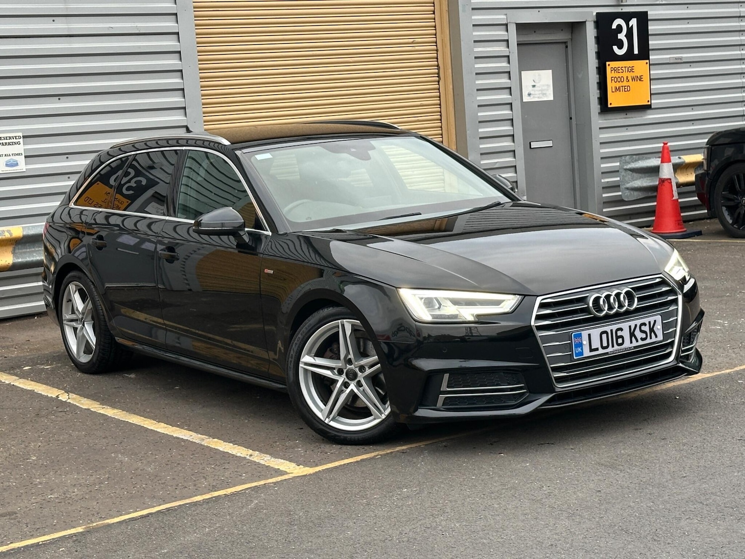 Used Audi A4 Avant 2016 for sale - 76251210: Photo 1